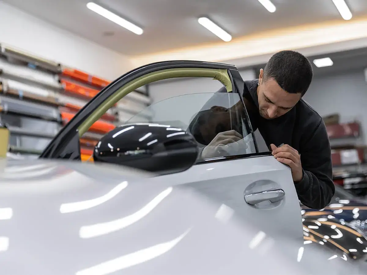 Oscuramento vetri auto - Roma Luxury Wrap