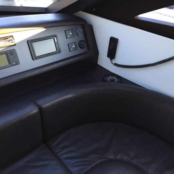 Rizzardi 85 pellicole da interno per barche luxury wrap roma 10 - Luxury Wrap