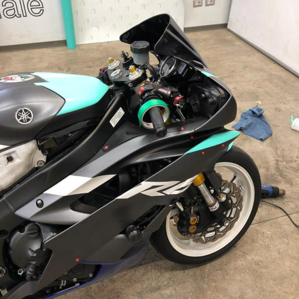 yamaha r6 pellicole per moto luxury wrap roma 00014 - Luxury Wrap